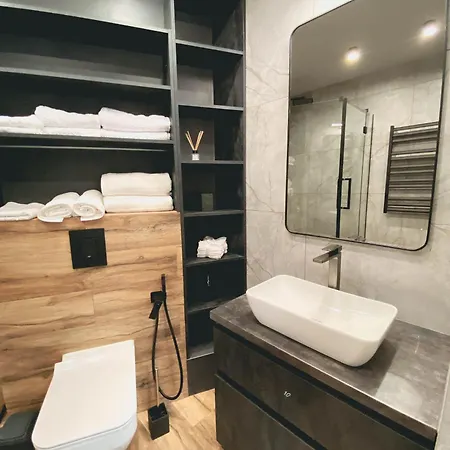 Apartment Premium By Sunyogora *