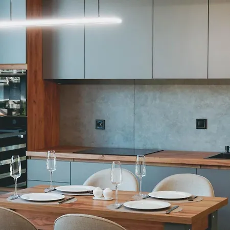 Apartment Premium By Sunyogora *